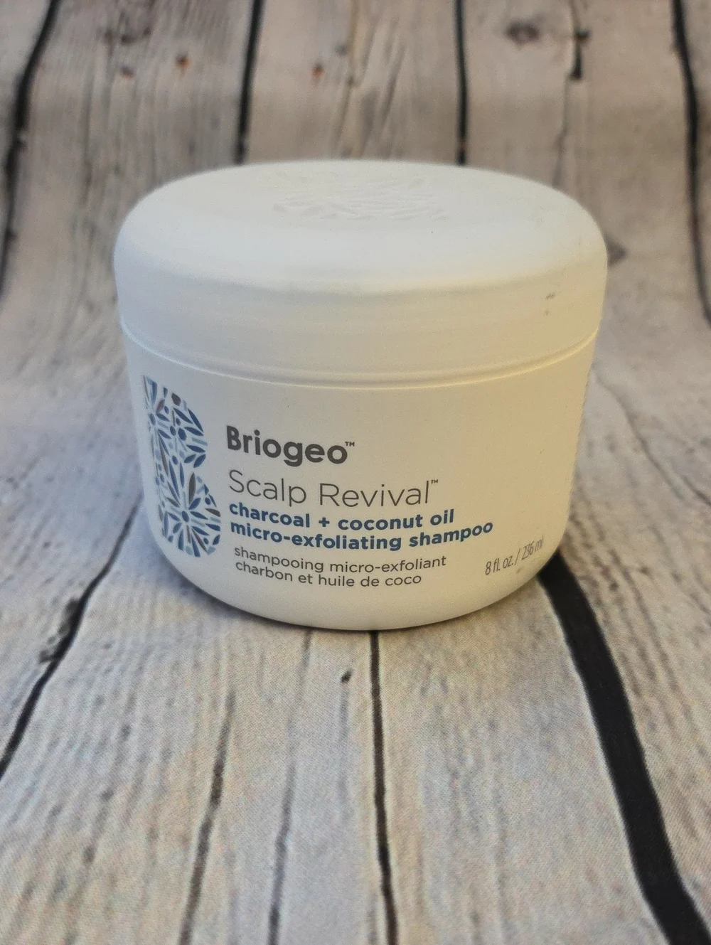 Briogeo Scalp Revival Charcoal Coconut Oil Micro-Exfoliating Shampoo 8oz 236ml
